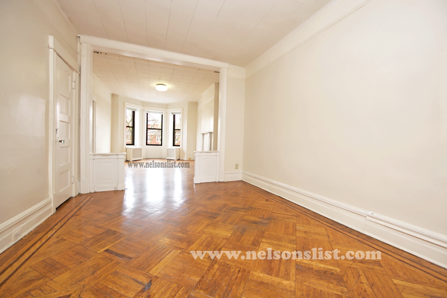 302 Windsor Place #2 - Photo 3 of 8