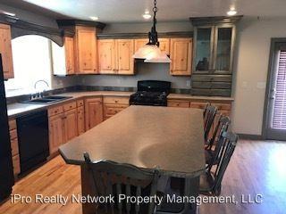 201 E 1600 N - Photo 3 of 36