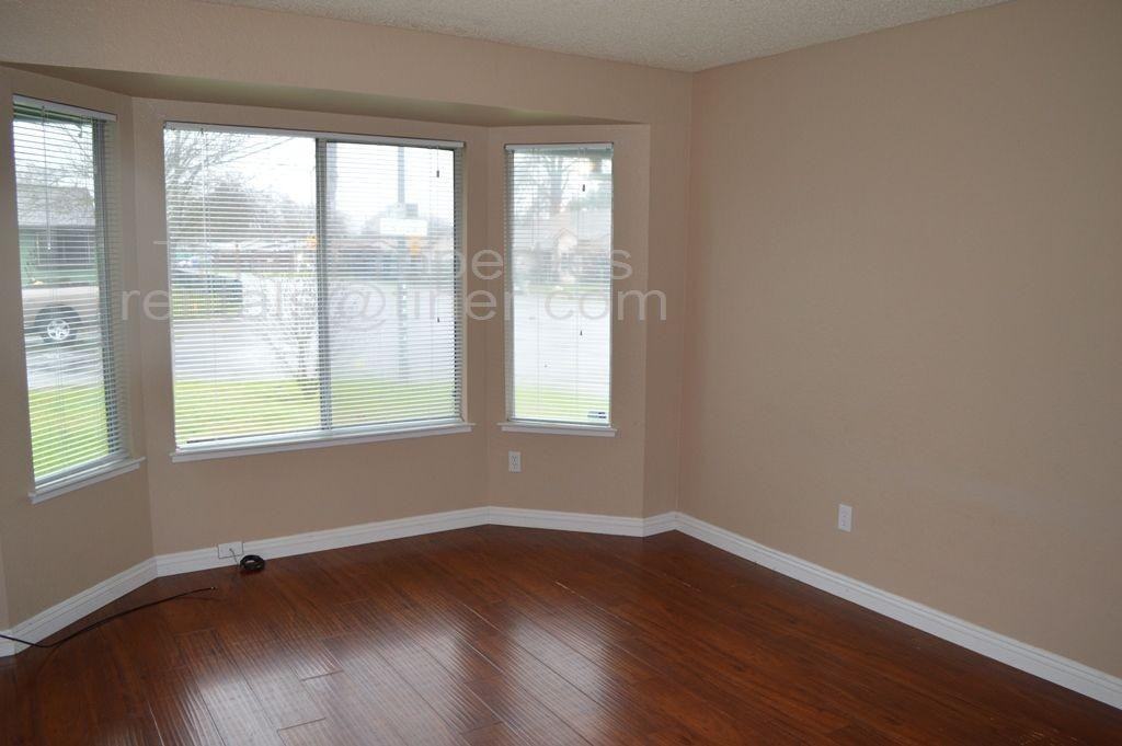 801 Sun Vista Ct - Photo 3 of 14