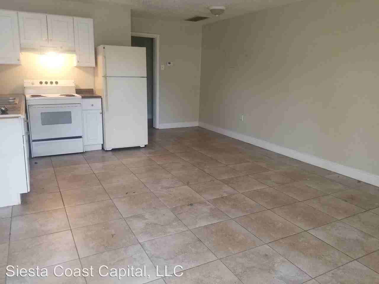 5843 High St - Photo 3 of 7