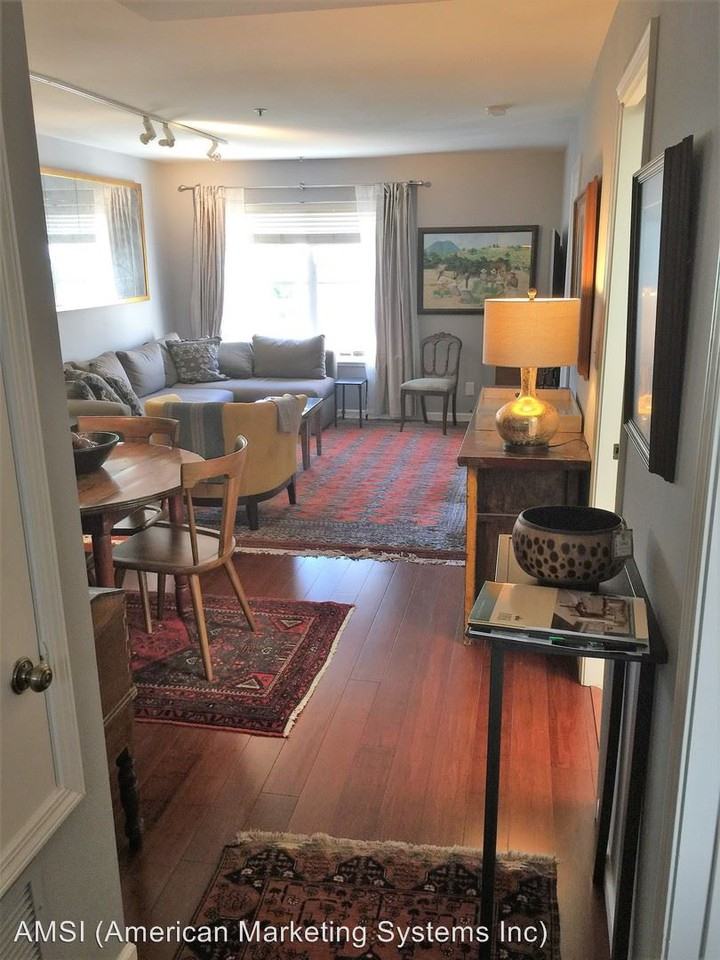 1118 Eddy St #D - Photo 3 of 18
