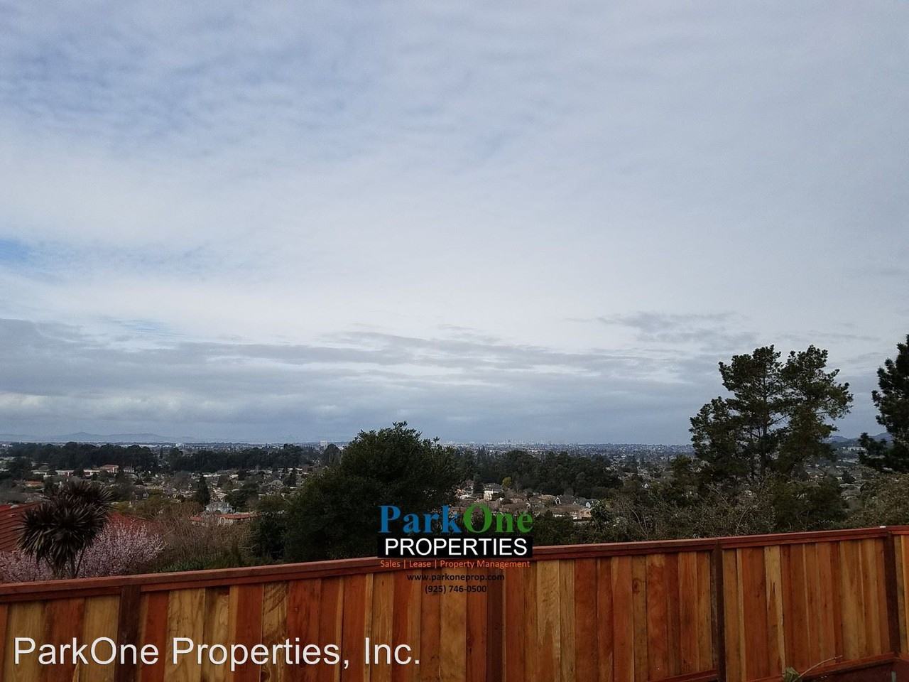 1384 View Dr - Photo 2 of 8