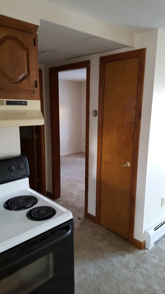 381-385 Pine Street - Photo 3 of 5