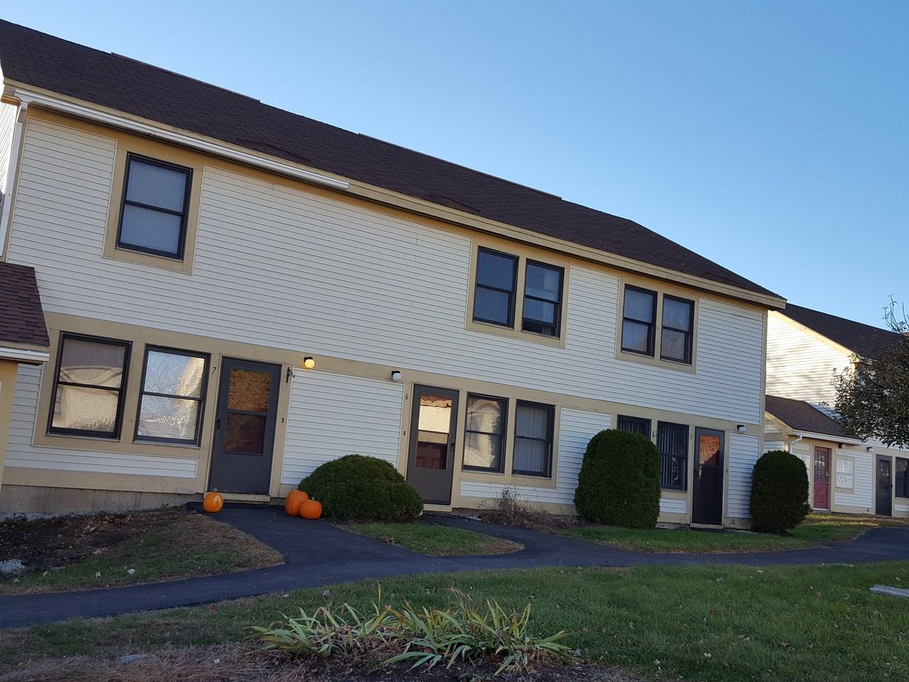 323 Husson Avenue - Photo 3 of 21