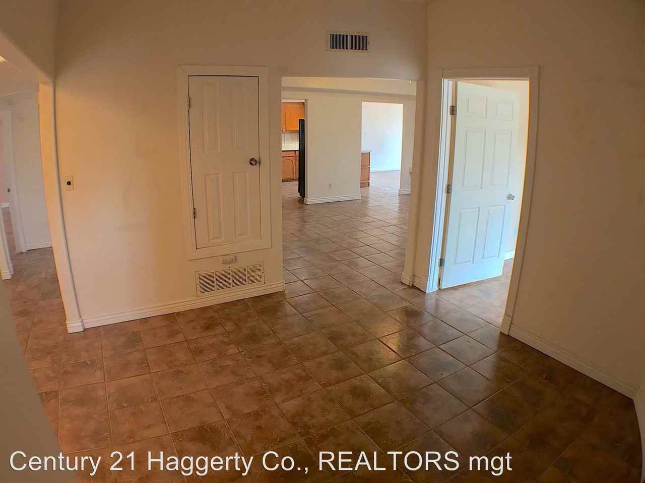 14801 May Cir - Photo 3 of 13