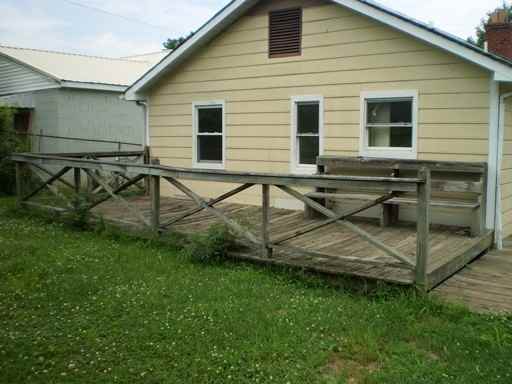 1314 Brookside Ave - Photo 3 of 10