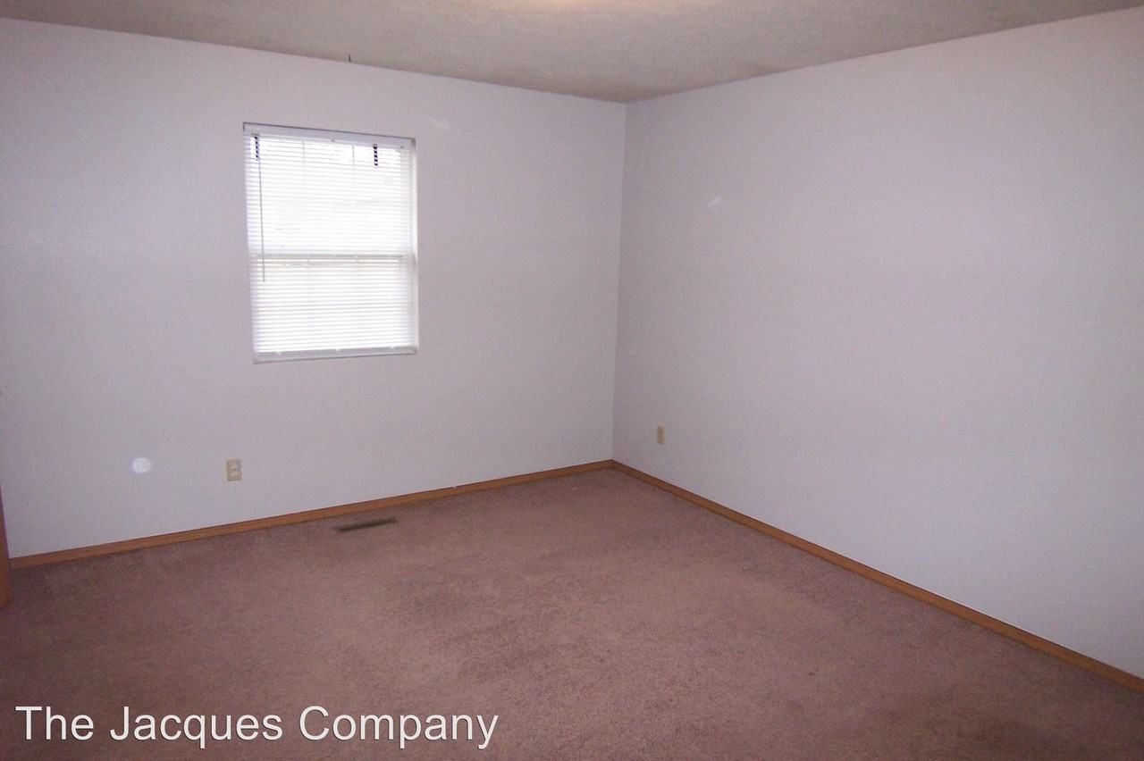 126-128 W Terrace Ct - Photo 2 of 3