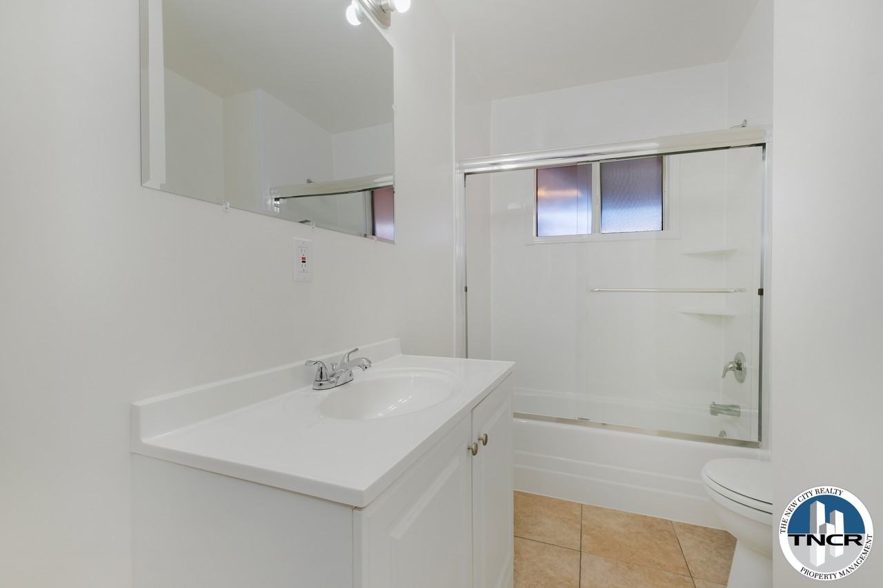 12348 Centralia St - Photo 3 of 8