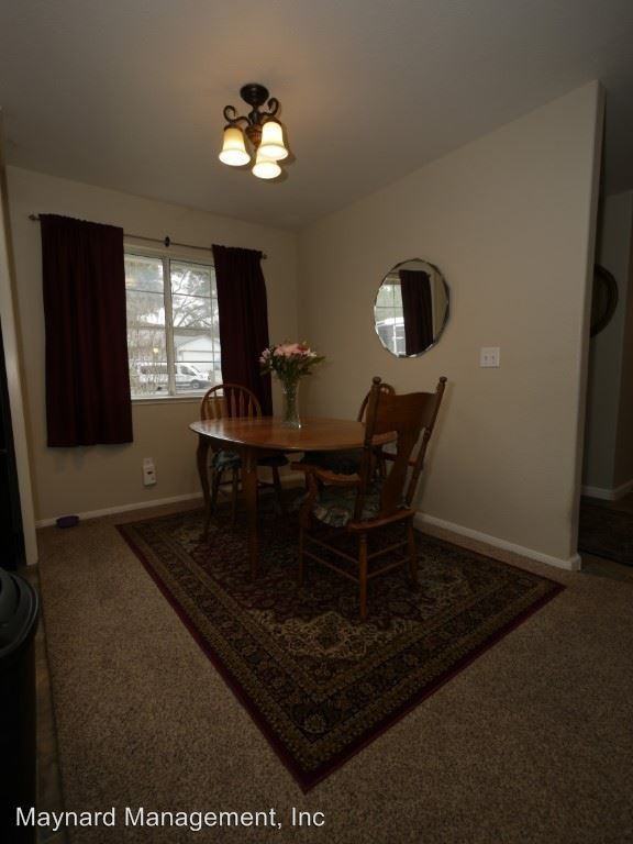 272 Toyanza Ct - Photo 2 of 4
