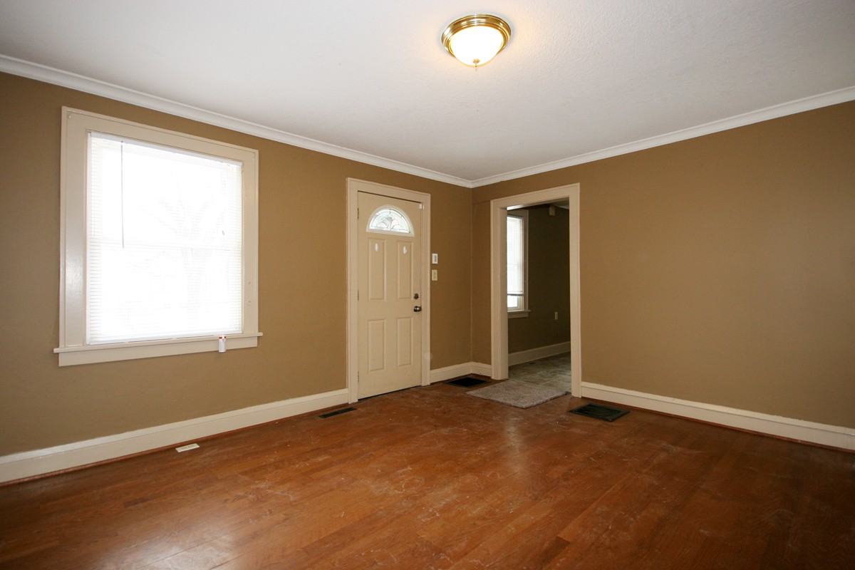 3325 Upton Ave N - Photo 2 of 8