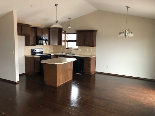 1349 N Aster St - Photo 2 of 13