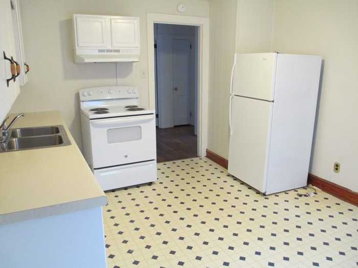 901 Carolina St - Photo 3 of 9