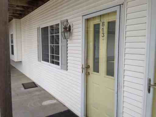 813 W Clark Ave - Photo 2 of 13
