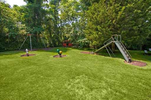 332 Manor Dr - Photo 3 of 15