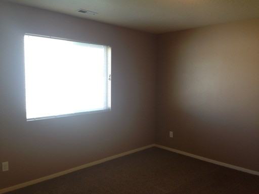 12818 6th Ave - Photo 3 of 4