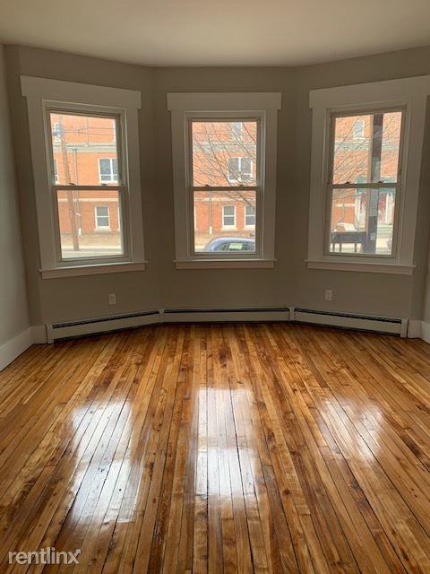 16 Alling St - Photo 2 of 10