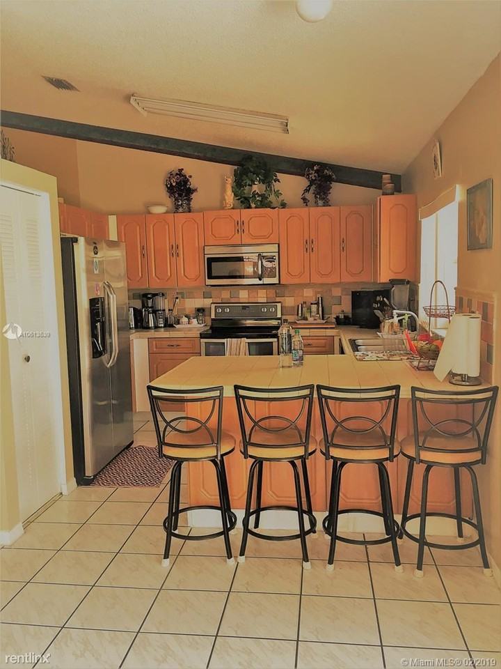 8934 NW 189th Terrace #8934 - Photo 2 of 13