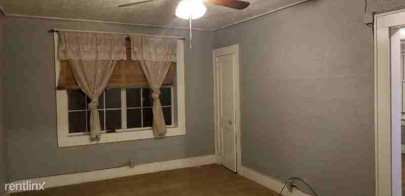 518 Broadway St - Photo 2 of 6