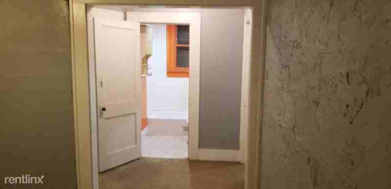 518 Broadway St - Photo 3 of 6