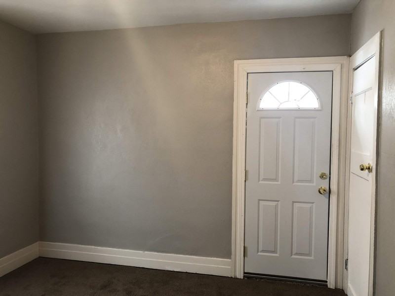 17 E James St - Photo 2 of 14