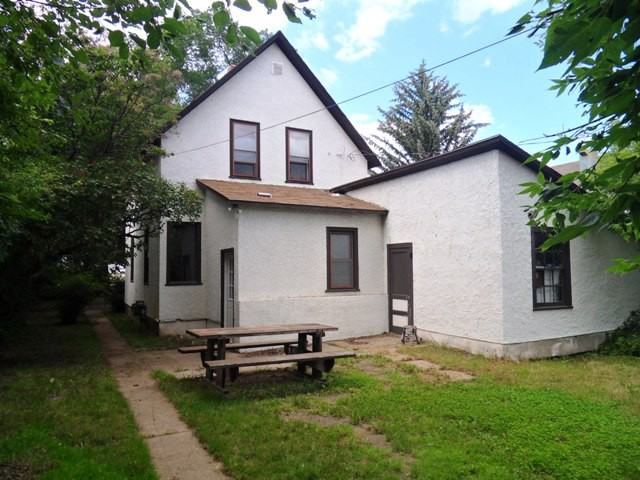 232 1 Street West - Photo 3 of 20