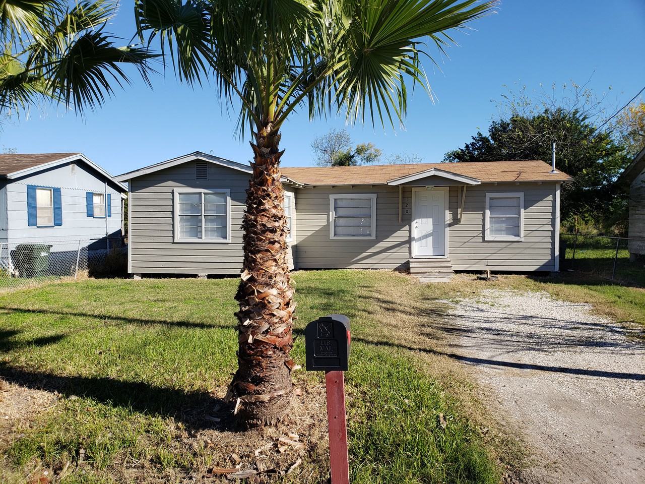 120 Algodon Street - Photo 2 of 11