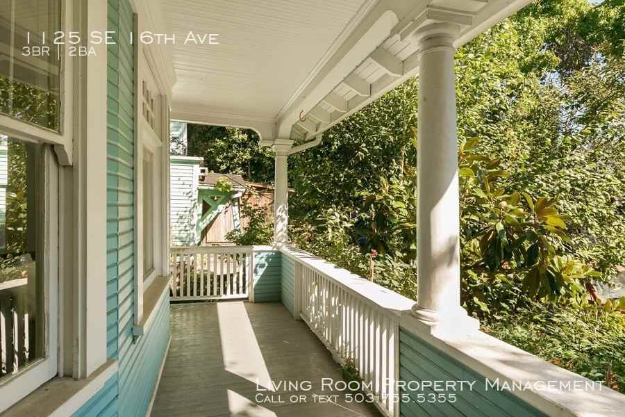 1125 Se 16th Ave - Photo 2 of 29