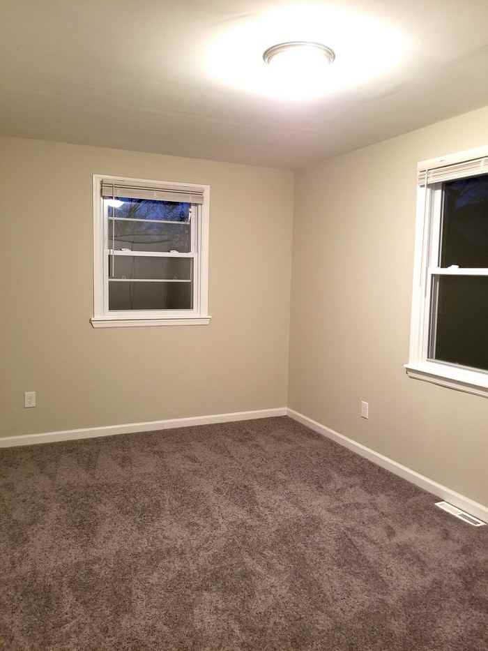 449 8th Ave - Photo 3 of 17