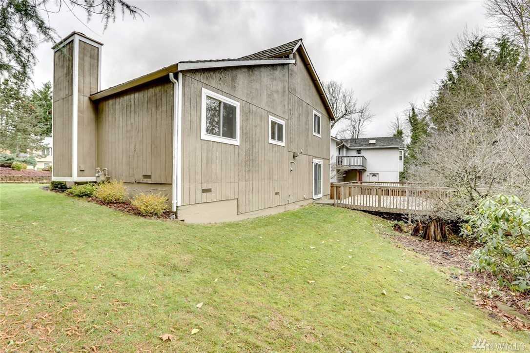 2116 Wells Ct S - Photo 3 of 18