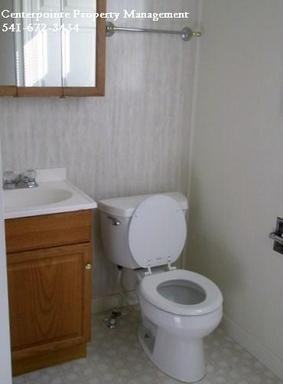 708 NE Christian St - Photo 2 of 16