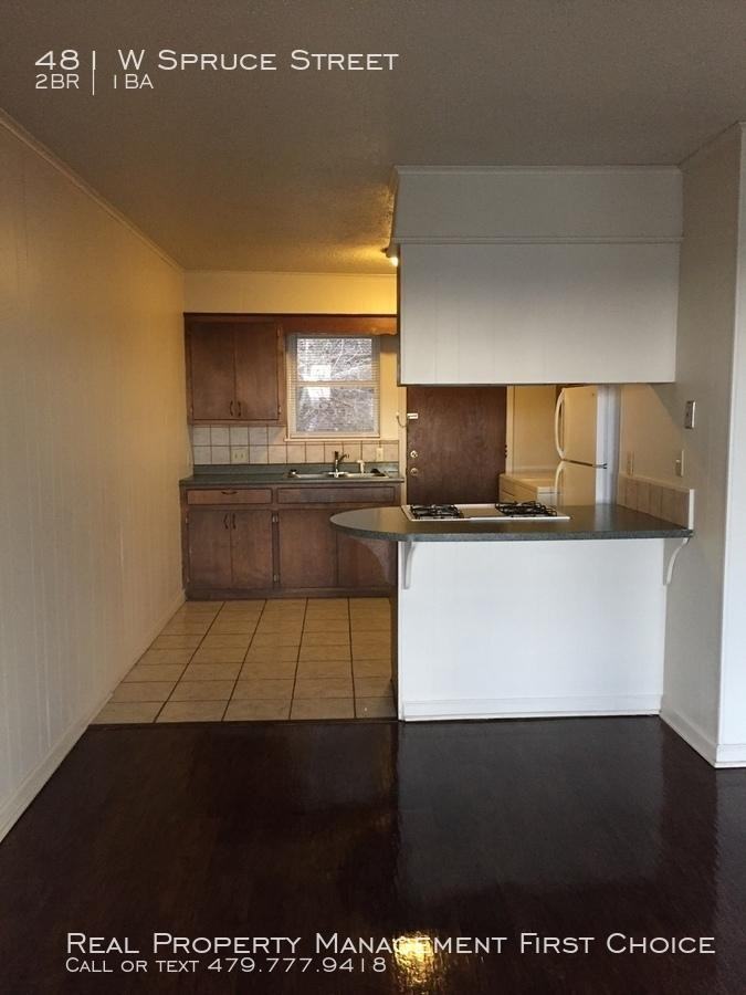 481 W Spruce St - Photo 3 of 16