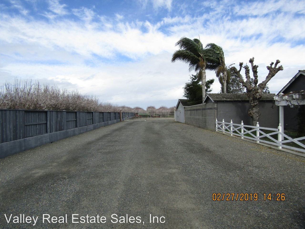 22416 August Ave - Photo 2 of 36