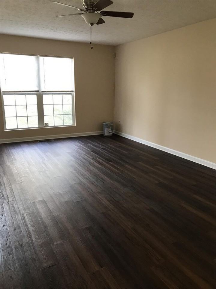 4801 Victoria Dr - Photo 2 of 16