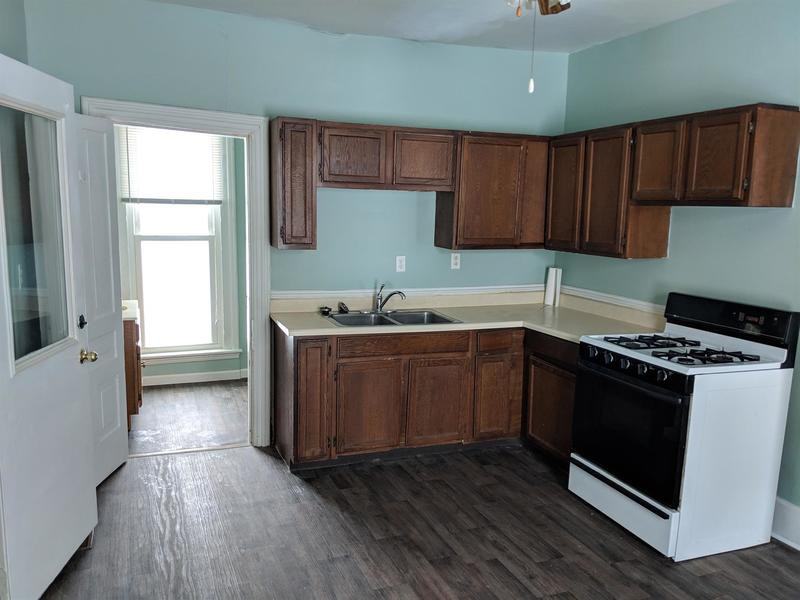 100 S Mead St #1 - Photo 3 of 8