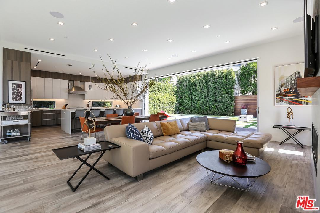 912 N Crescent Heights Blvd - Photo 3 of 50