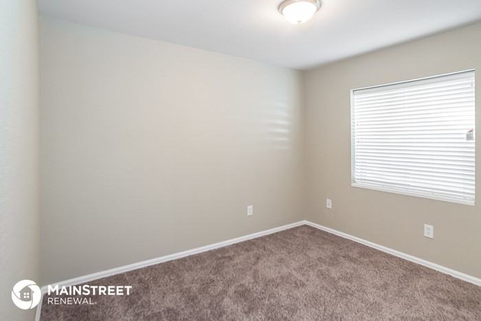 5030 Beechvale Dr - Photo 2 of 15