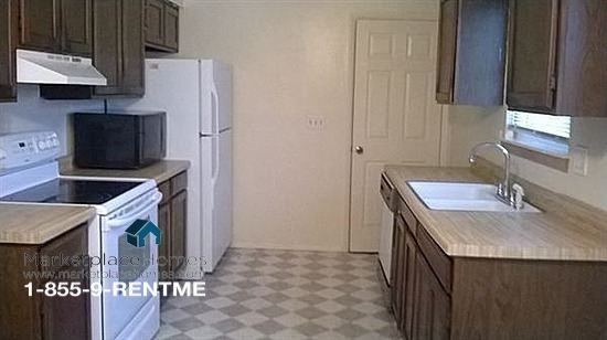 324 Oak Park Dr - Photo 2 of 10