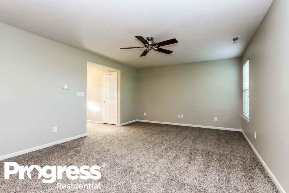 3085 Branch St - Photo 3 of 20