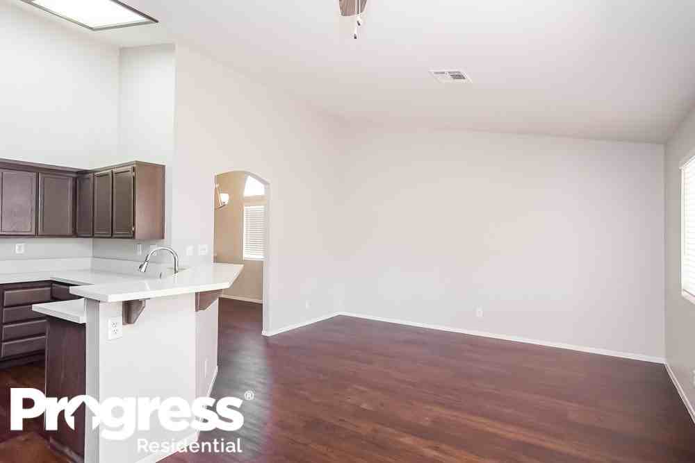 7182 Cloud View Cir - Photo 3 of 15