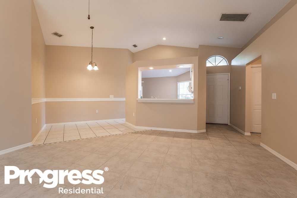 1010 Malletwood Dr - Photo 2 of 15