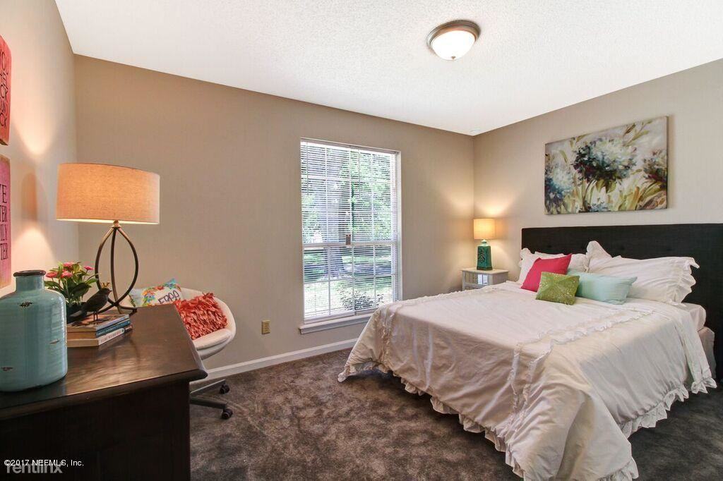 10249 Secret Harbor Ct - Photo 3 of 8