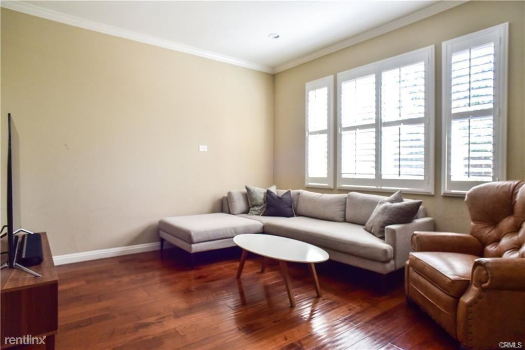 60 Hedge Bloom - Photo 2 of 24