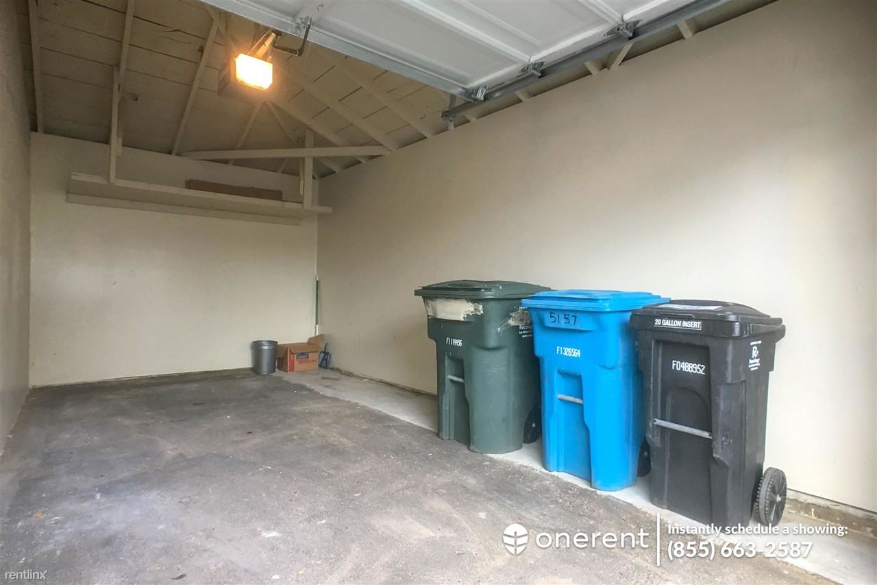 517 Rollins Rd - Photo 3 of 14