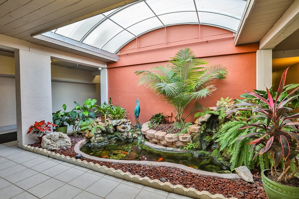 450 Treasure Island Causeway - Photo 2 of 12