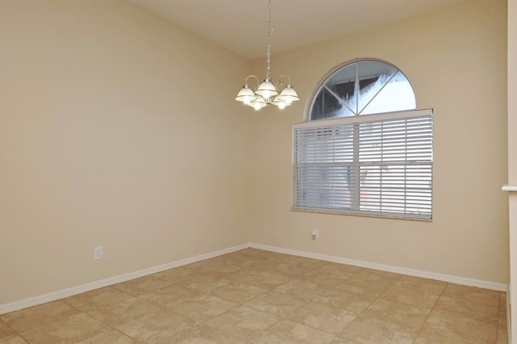 4350 Genesee Ln - Photo 3 of 16