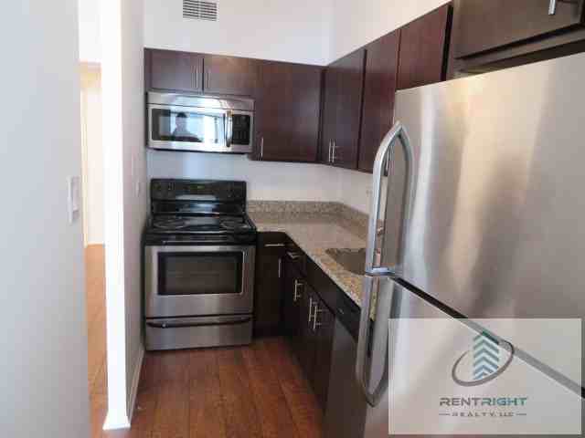 875 North Michigan Avenue - Photo 3 of 23