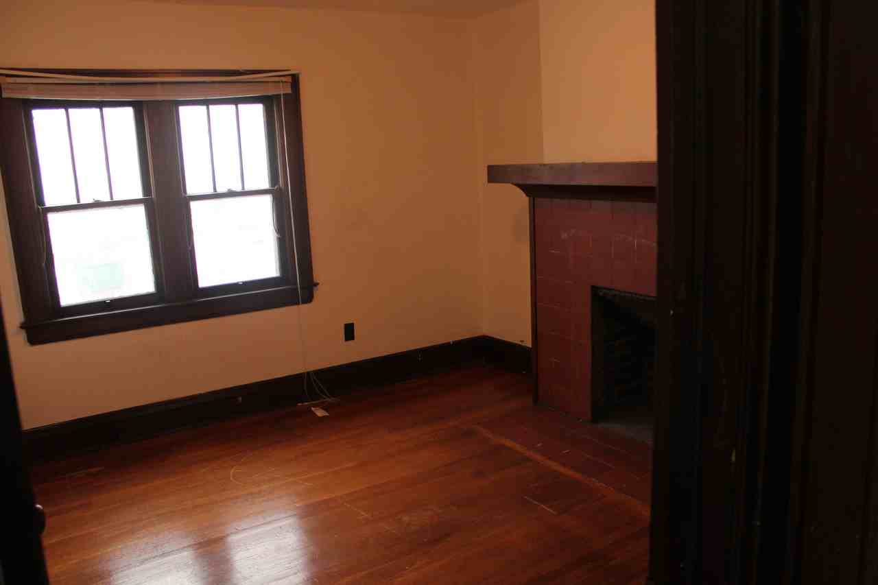 1333 Grant St - Photo 2 of 3