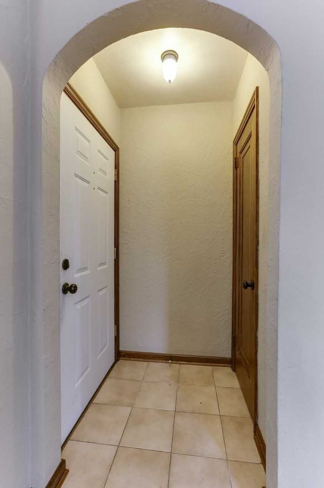 5900 W 34th St - Photo 6 of 37