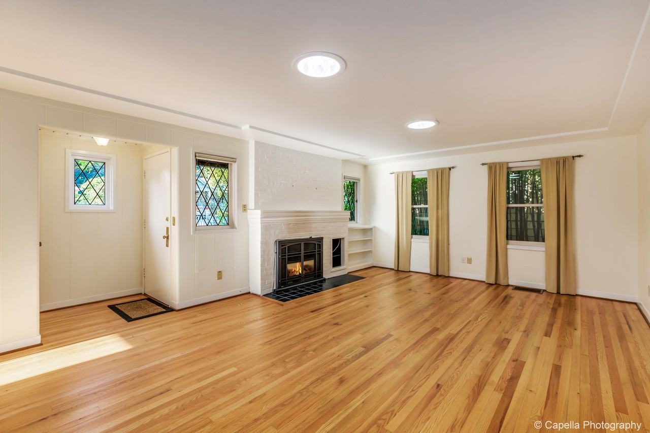 221 6th St - Photo 3 of 3
