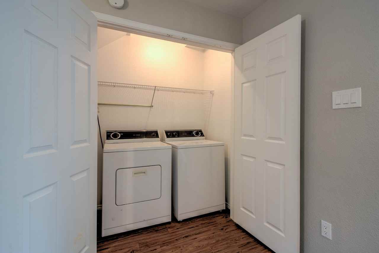 202 S. College St - Photo 5 of 12